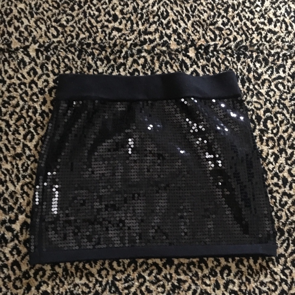Forever 21 black sequin skirt